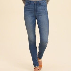 NWT Hollister Medium Wash Jean Legging 5R